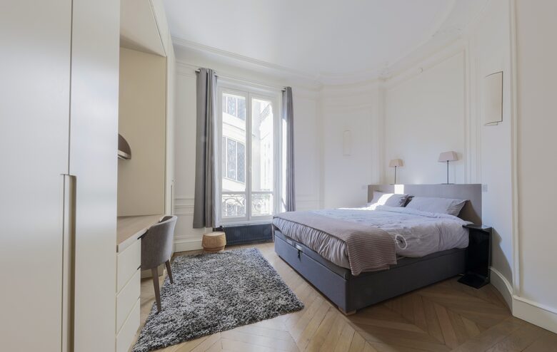 Elegant 5th Arrondissement Apartment (R) - Paris, France