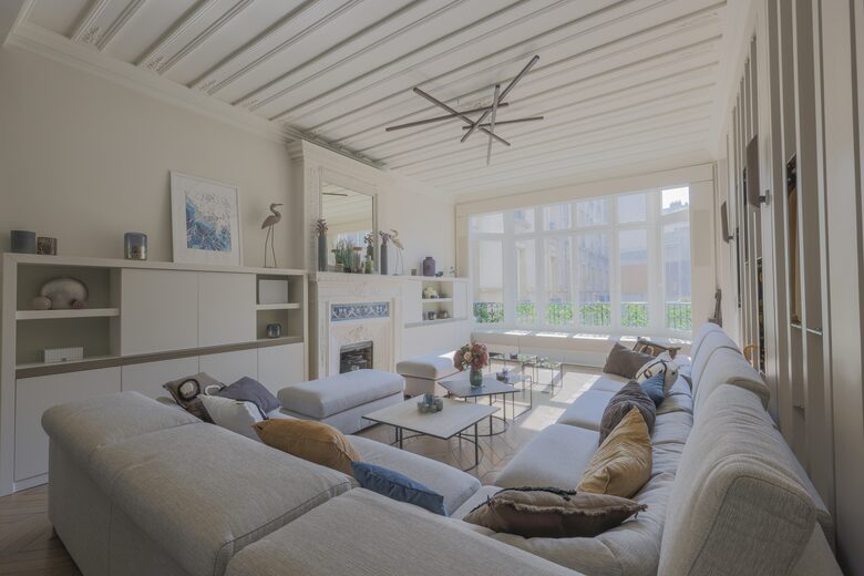 Elegant 5th Arrondissement Apartment (R) - Paris, France