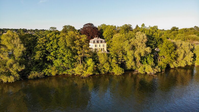 19c Mansion near Paris - Soisy sur Seine, France