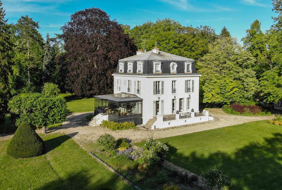 19c Mansion near Paris - Soisy sur Seine, France