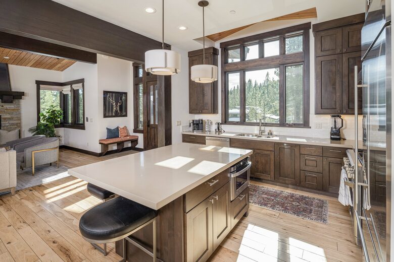 Lavish & Modern Alpine Escape | Near Golf & Skiing - Truckee, California