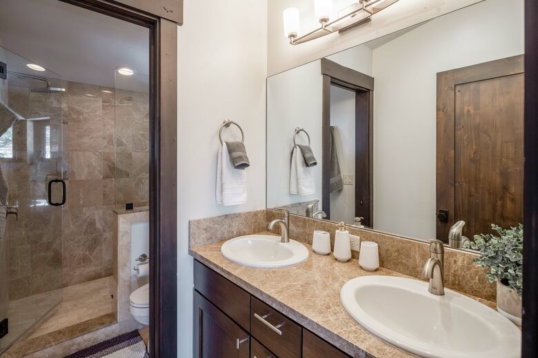 Lavish & Modern Alpine Escape | Near Golf & Skiing - Truckee, California