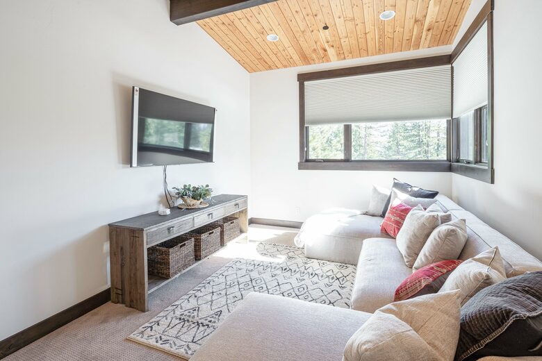 Lavish & Modern Alpine Escape | Near Golf & Skiing - Truckee, California