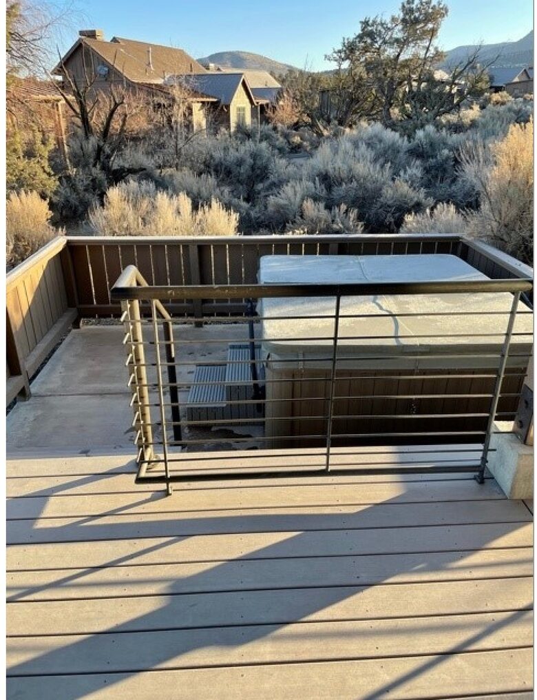 Sage Canyon Luxury 2BR Cabin - Powell Butte, Oregon