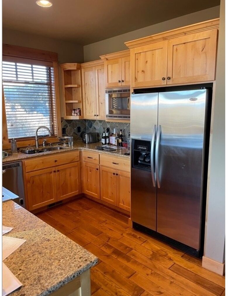 Sage Canyon Luxury 2BR Cabin - Powell Butte, Oregon