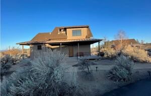Sage Canyon Luxury 2BR Cabin - Powell Butte, Oregon