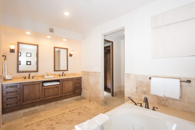 Diamante Beach Estates - Five Bedroom Residence - Cabo San Lucas, Mexico