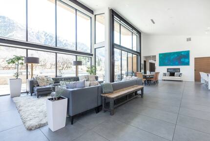 Modern Mountain View - Sandy, Utah