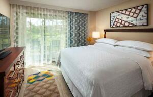 Home Exchange, Sheraton Kaua'i Resort unit, bedroom with king bed