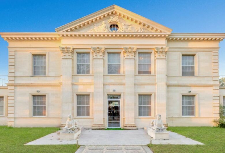 The Chateau on Wallis Island (R) - Wallis Lake, Australia