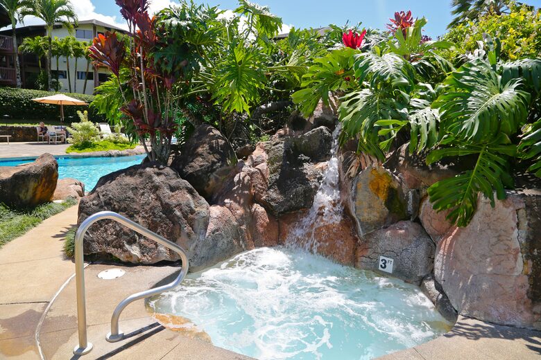 Home exchange at Wyndham Ka'Eo Kai, resort hot tub