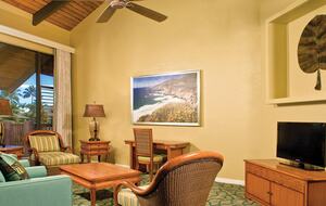 Home exchange at Wyndham Ka'Eo Kai, furnished living room with TV