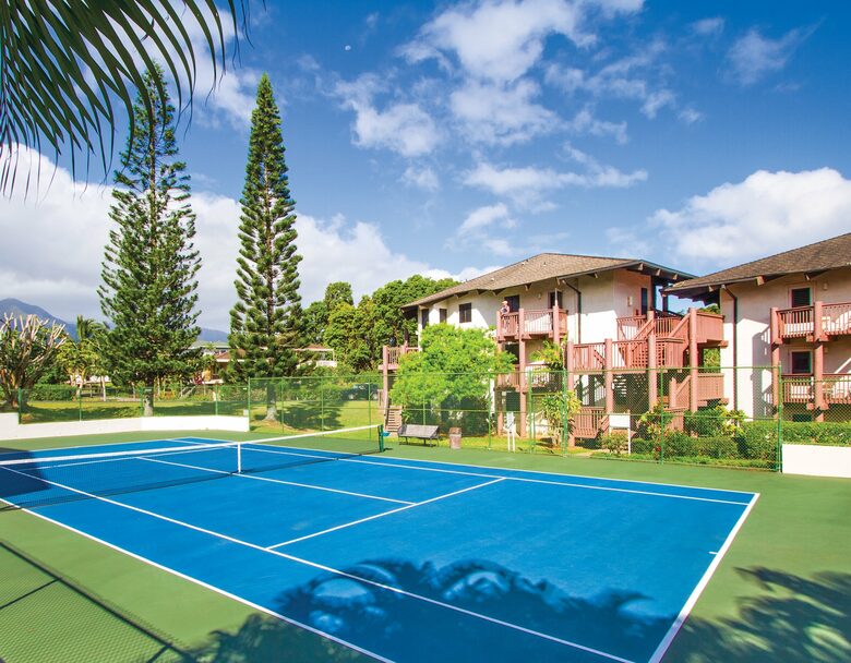 Home exchange at Wyndham Ka'Eo Kai, resort tennis court