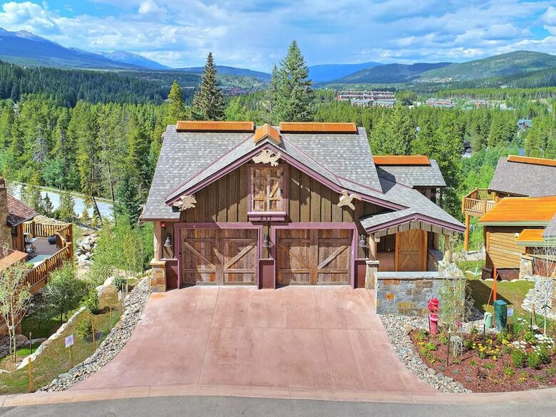 Home exchange in Breckenridge CO with driveway and 2 car garage