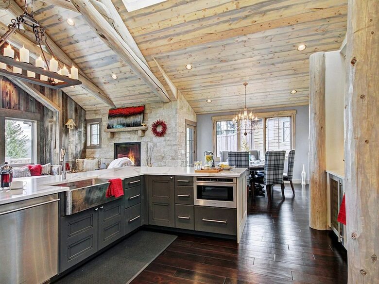 Home exchange in Breckenridge CO, kitchen with apron sink