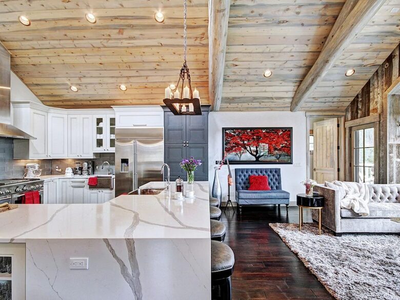 Home exchange in Breckenridge CO, kitchen with quartz countertops