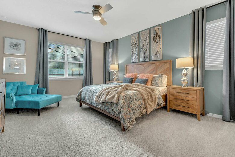Home exchange in Kissimmee FL, upstairs master suite with king bed