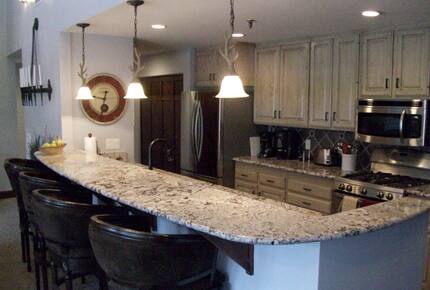 Lower Deer Valley 4 Bedroom plus Loft Condo - Park City, Utah