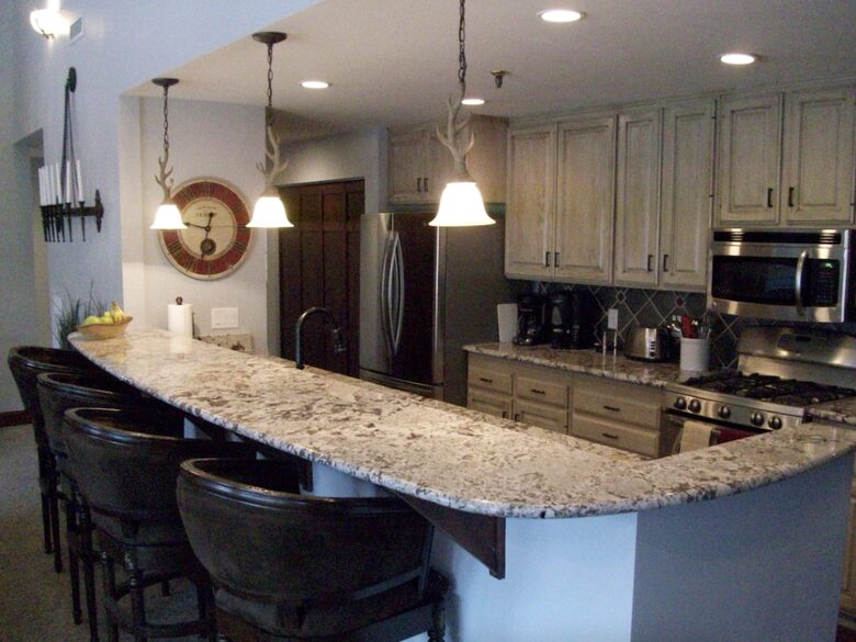 Lower Deer Valley 4 Bedroom plus Loft Condo - Park City, Utah