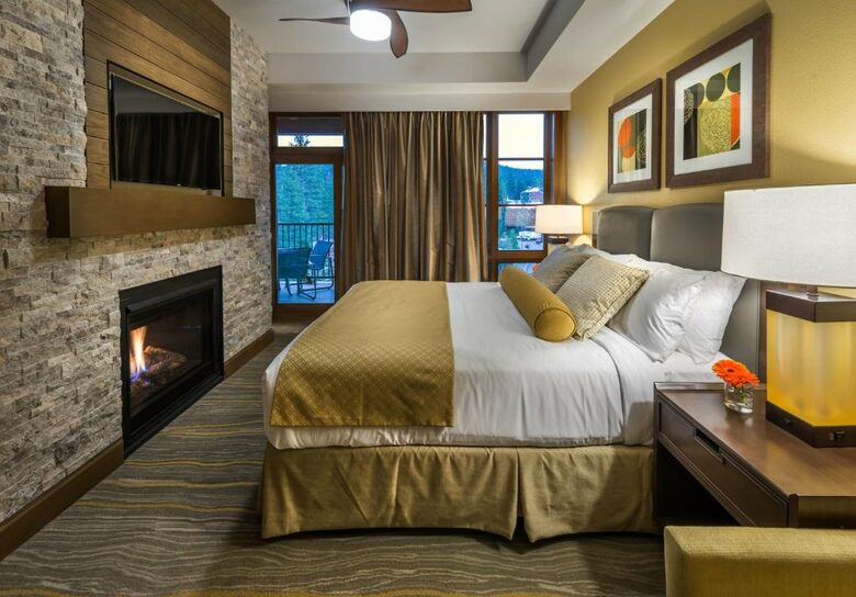 One Village Place Luxury Northstar Residence - Truckee, California