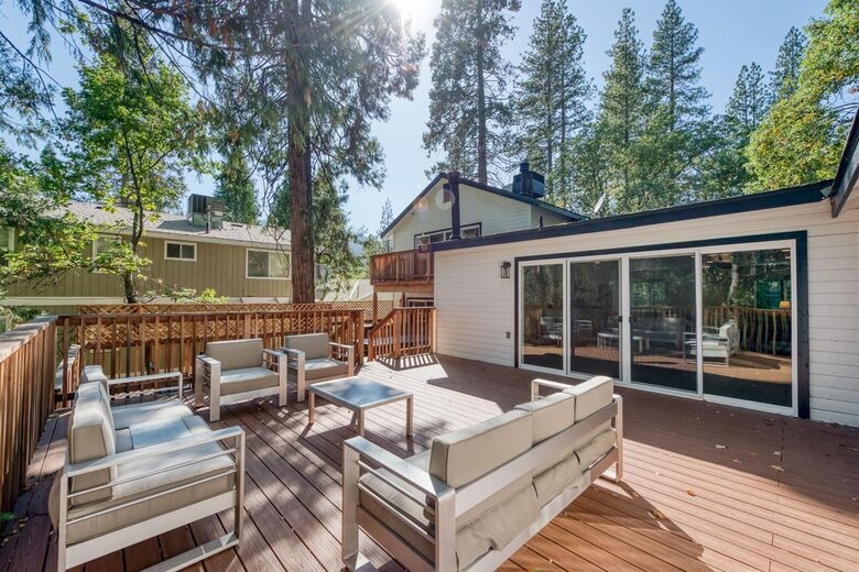 Home exchange in Bass Lake CA, multi-level deck