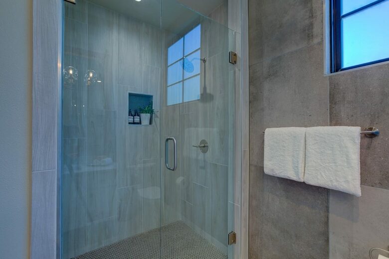 Home exchange in Spicewood TX, master bathroom walk-in shower