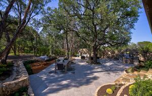 Home exchange in Spicewood TX with a large, beautiful outdoor patio