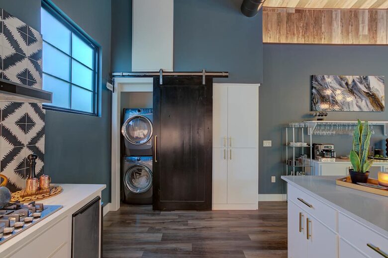 Home exchange in Spicewood TX with Electrolux washer and dryer