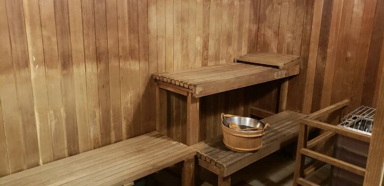 Home exchange in Honolulu HI, The Imperial Hawaii Resort sauna