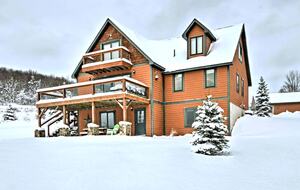 Mountain Top Chalet Getaway - Ellicottville, New York
