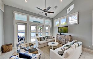 Cottage by The Sea | Private Dock, Fishing Pier - Rockport, Texas