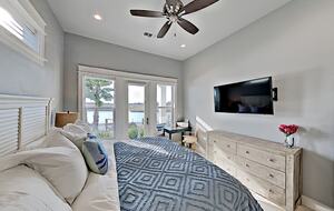 Cottage by The Sea | Private Dock, Fishing Pier - Rockport, Texas