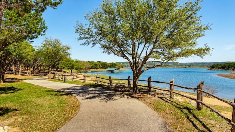 Lake Travis - Hollows Resort Lakeview Casita - Jonestown, Texas