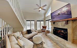 Modern EagleVail Family Retreat | Private Garage - Avon, Colorado