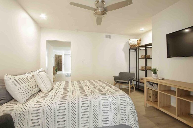 DateFarm 54 - Private and Gated, Central to Polo and Horse Park - Thermal, California