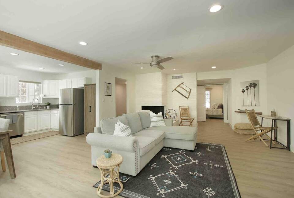 DateFarm 54 - Private and Gated, Central to Polo and Horse Park - Thermal, California