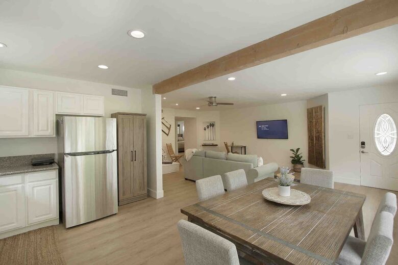 DateFarm 54 - Private and Gated, Central to Polo and Horse Park - Thermal, California