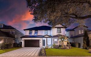 Luxury Reunion Resort Gathering Villa - Kissimmee, Florida