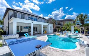 Luxury Reunion Resort Gathering Villa - Kissimmee, Florida