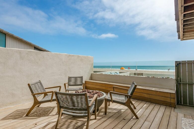 Ventura Designer Beach House on the Sand - Ventura, California