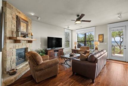 Lake Travis - Hollows Resort Lakeview Casita - Jonestown, Texas