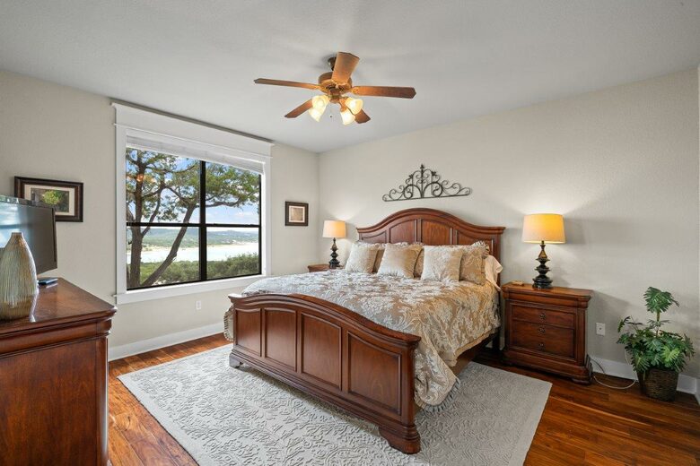 Lake Travis - Hollows Resort Lakeview Casita - Jonestown, Texas