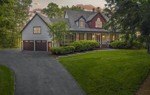 Luxury Mt. Wachusett Boston Lakehouse - Westminster, Massachusetts