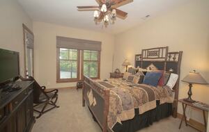 Southshore Lodge — Bear Lake - Tuckasegee, North Carolina