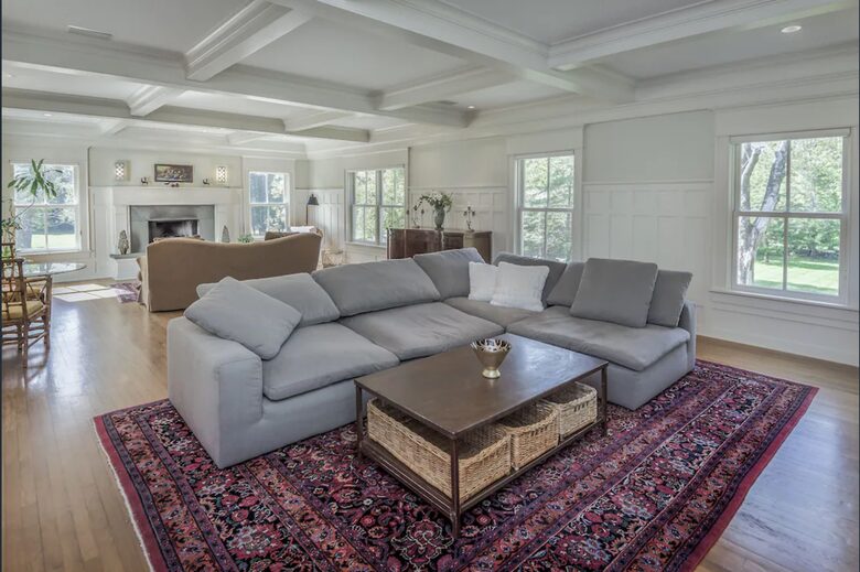 Elegant Country Estate - Newtown, Connecticut