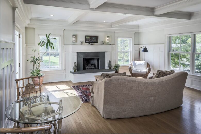 Elegant Country Estate - Newtown, Connecticut