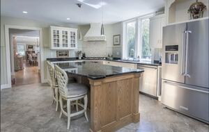 Elegant Country Estate - Newtown, Connecticut