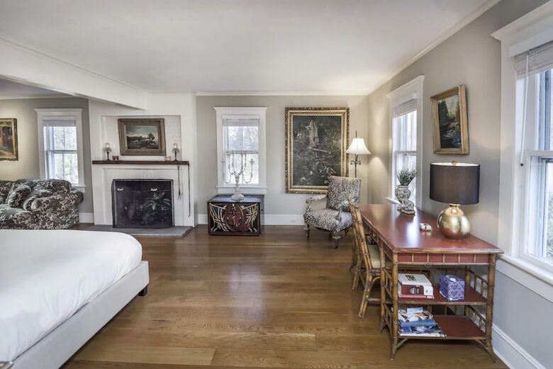 Elegant Country Estate - Newtown, Connecticut