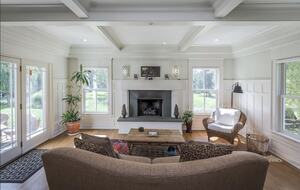 Elegant Country Estate - Newtown, Connecticut