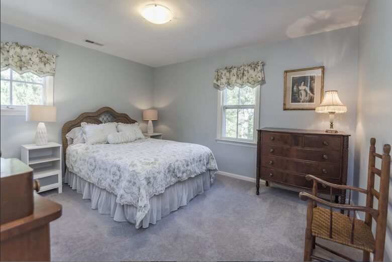 Elegant Country Estate - Newtown, Connecticut